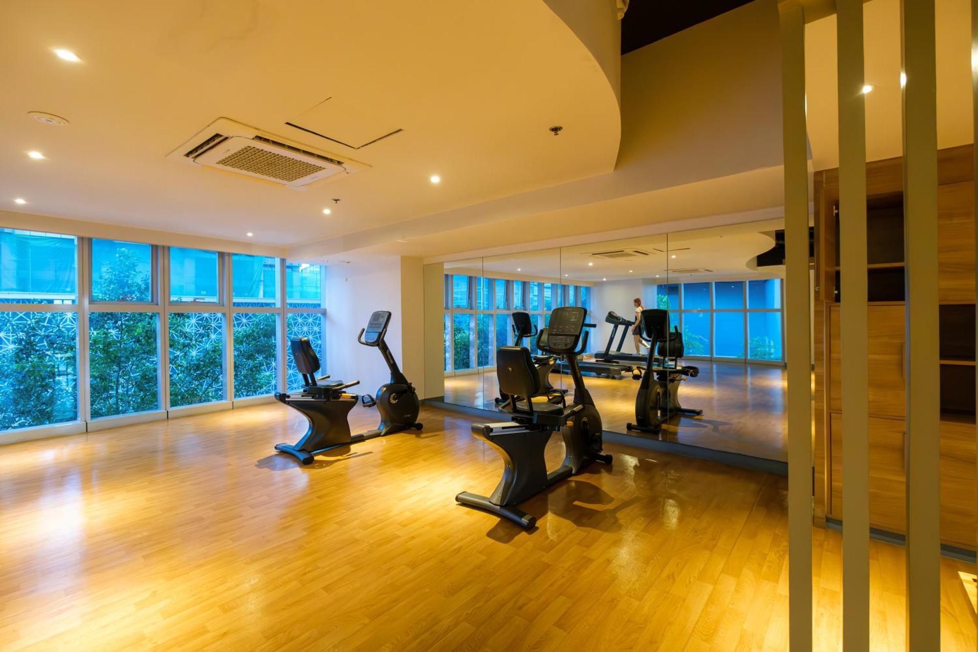 מנילה Bgc 2Br Uptown Parksuites With Balcony And Bathtub מראה חיצוני תמונה